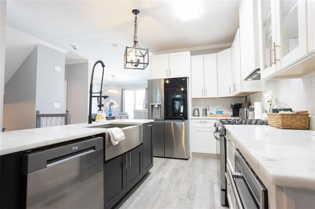 Building Photo - 4867 Pinnacle Dr