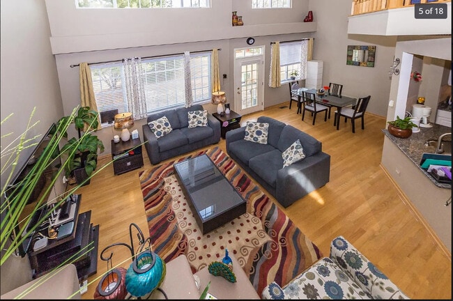 Building Photo - 5397 Mayflower Ct