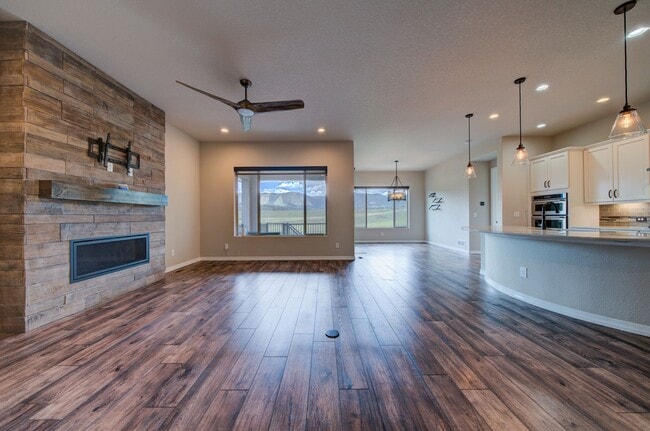 Building Photo - 15838 Long Valley Dr