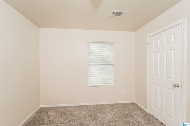 Building Photo - 537 Fox Run Cir