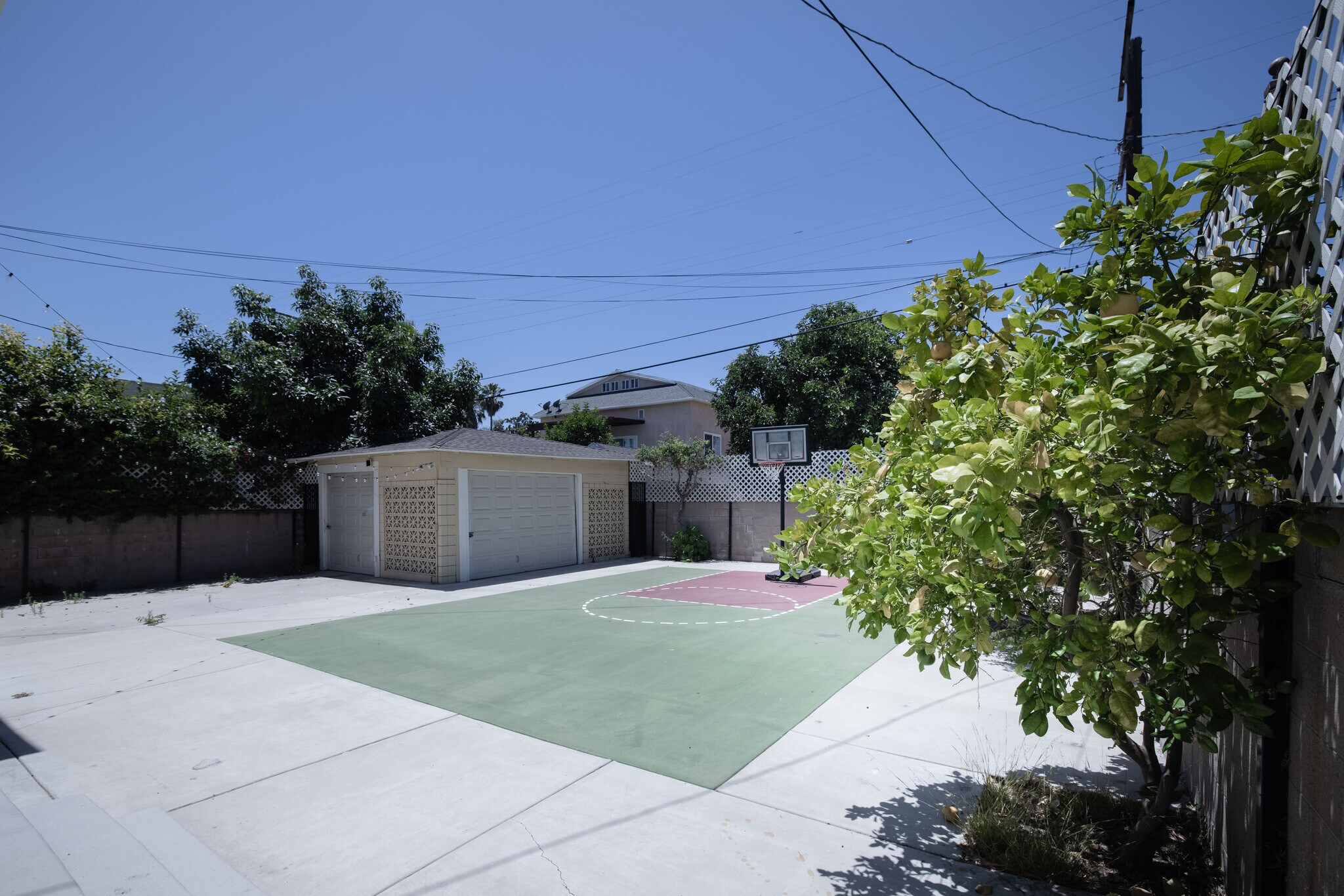 Building Photo - 907 Westchester Pl
