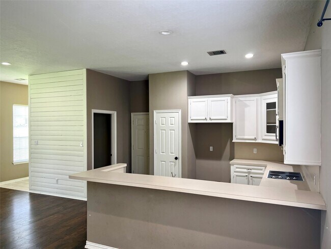 Building Photo - 13032 Centaurus Ct