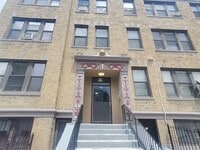Building Photo - 72 Walnut Park