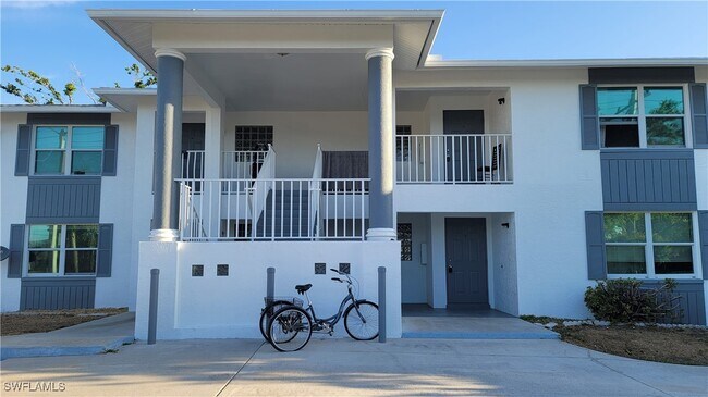 Building Photo - 425 SW 47th Terrace