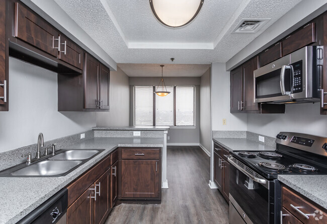 2BR, 2BA - 1527SF "The Ritz" Kitchen - The Enclave at 1550