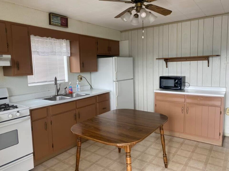 Building Photo - 206 Thompson Ave