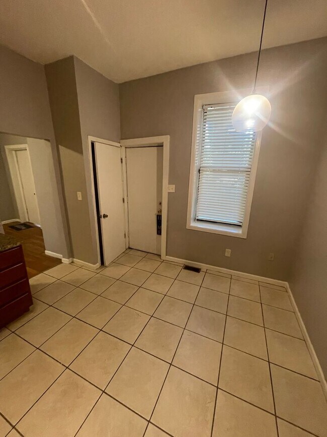 Building Photo - 2511-2513-2513 S 9th St