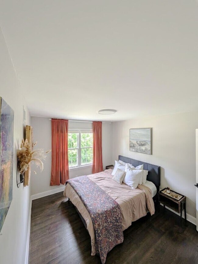 Building Photo - Amazing 4 Bedroom/ 2 bath East Memphis House @5259 Sequoia Ave.