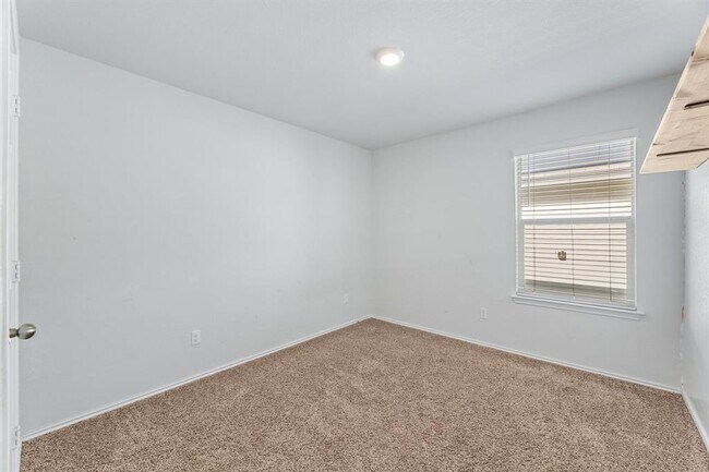 Building Photo - 141 Hammond Ct