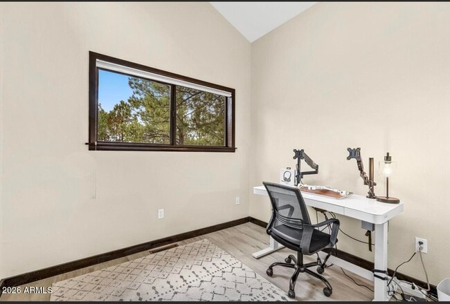 Building Photo - 2803 N Carefree Cir