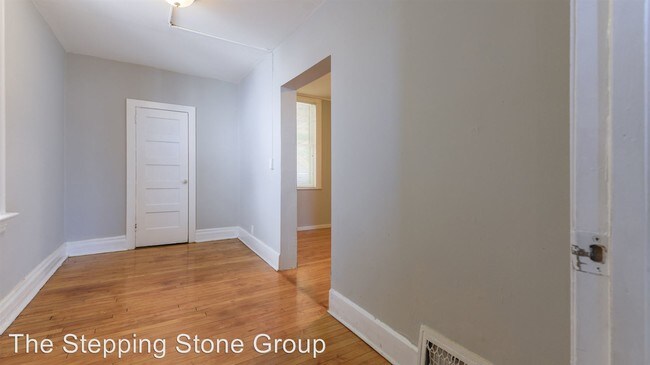 Building Photo - 2307 University Ave NE