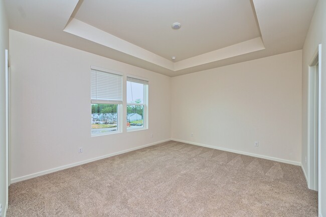 Building Photo - 5373 Bellflower Hls