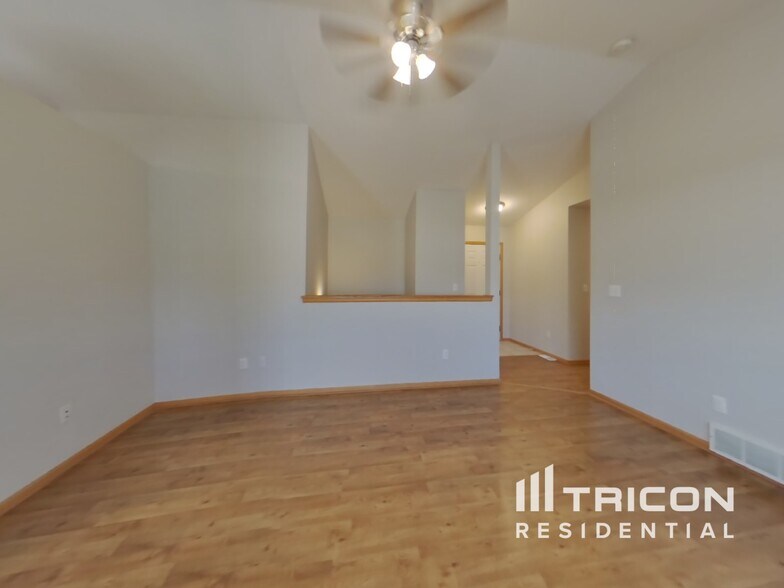 Building Photo - 1511 Stonewood Ct