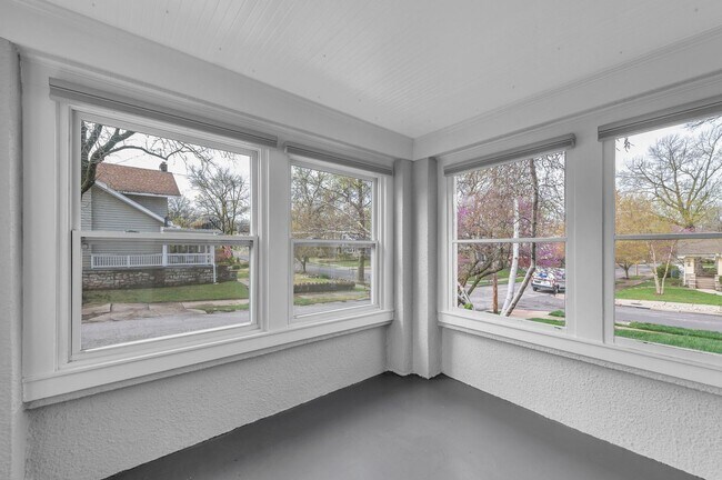 Building Photo - 5545 Harrison St