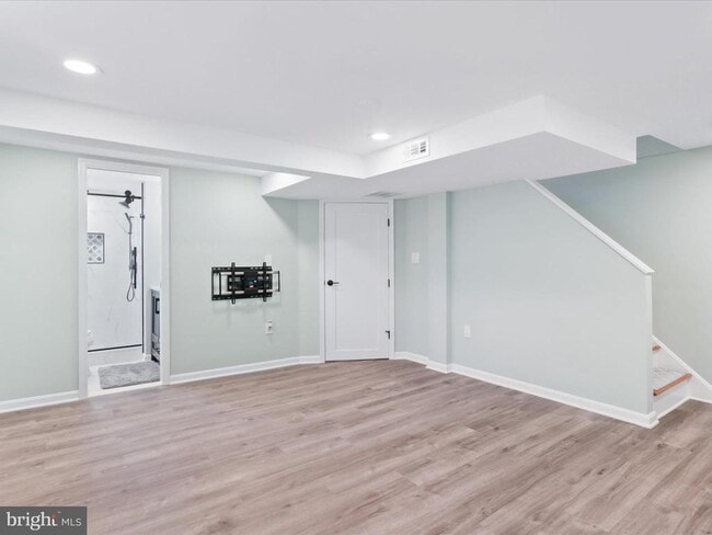 Building Photo - 2203 Arlington Terrace