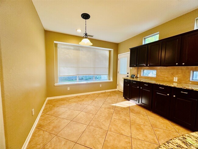 Building Photo - 3 W Greenhill Terrace Pl