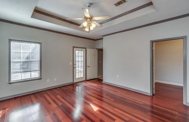 Building Photo - 340 Willow Ridge Cove