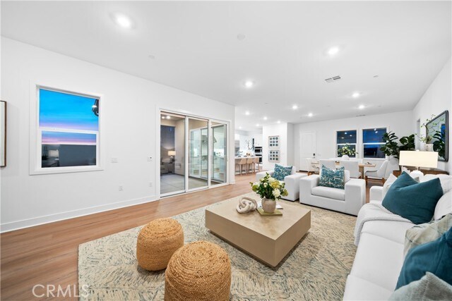 Building Photo - 580 Mulligan