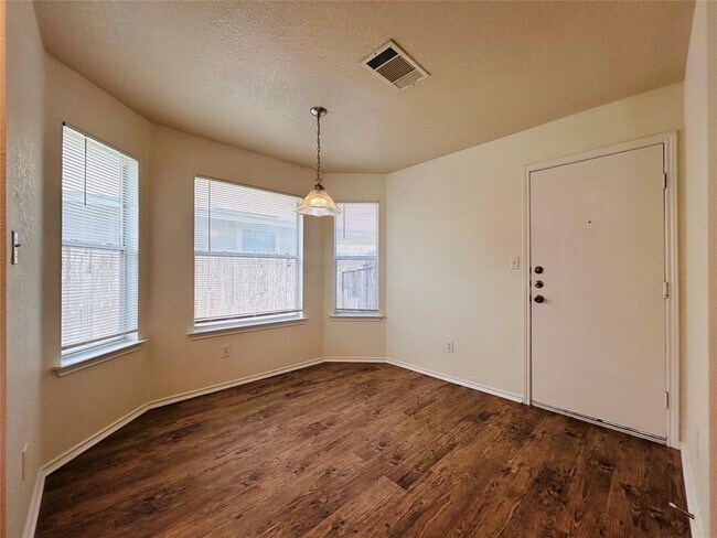 Building Photo - 3400 Etheredge Dr