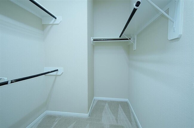 Building Photo - 21506 Cotton Valley Ln