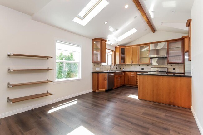 Building Photo - 12553 Woodgreen St