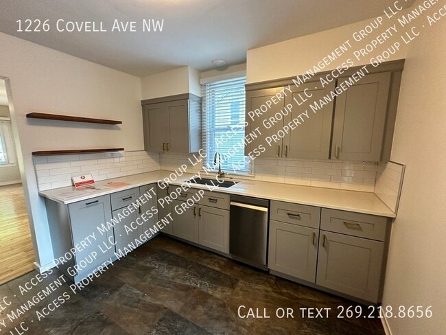 Building Photo - 1226 Covell Ave NW