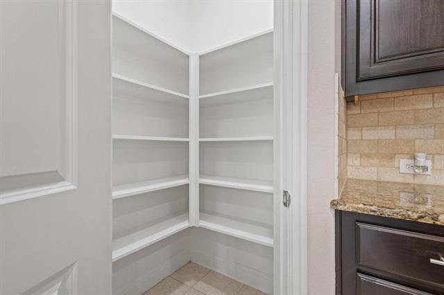 Building Photo - 7822 Cottonwood Dr