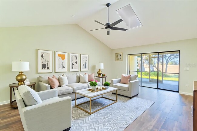 Building Photo - 24 Buck Cir