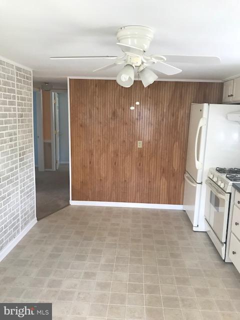 Building Photo - 510 Burns St