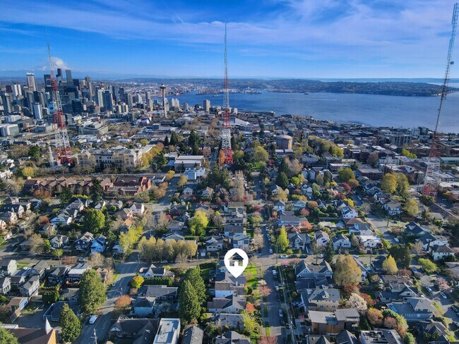 Building Photo - 1706 Warren Ave N