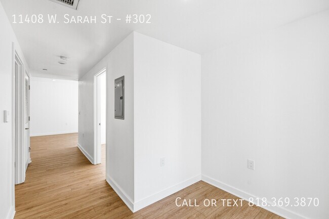 Building Photo - 11408 W Sarah St