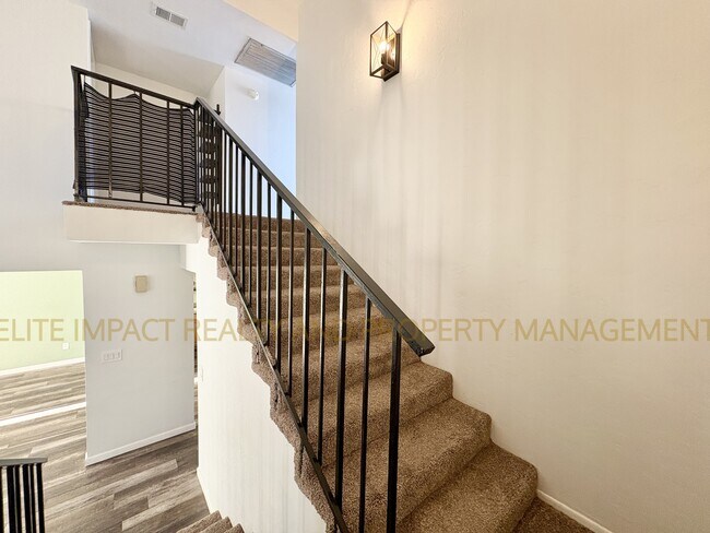 Building Photo - 1981 N Terraza de la Cienega