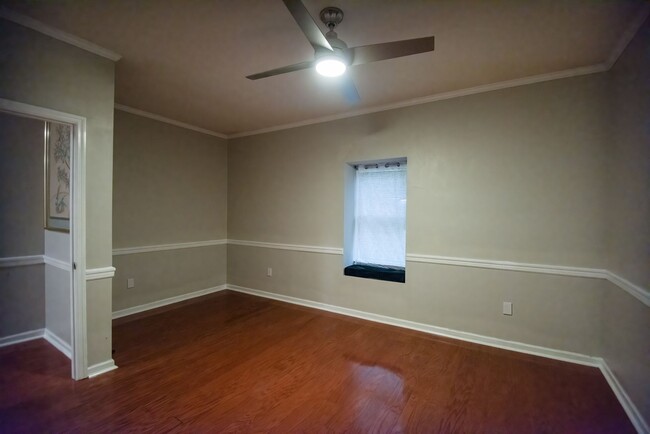 Building Photo - 7007 Dorsey Dr