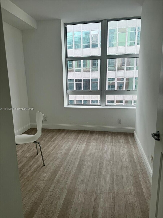 Building Photo - 111 E Flagler St