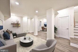 Building Photo - 1500 N Randolph St