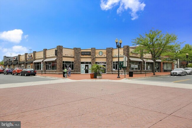 Building Photo - 820 Quince Orchard Blvd