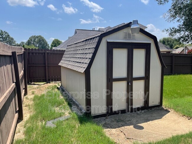 Building Photo - 3840 Charbon Ln
