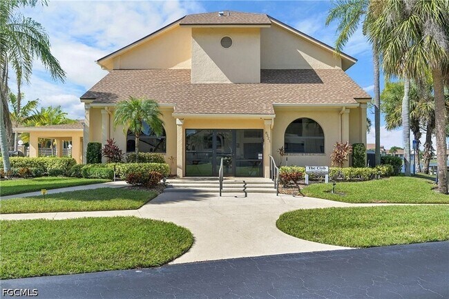 Building Photo - 8474 Charter Club Cir