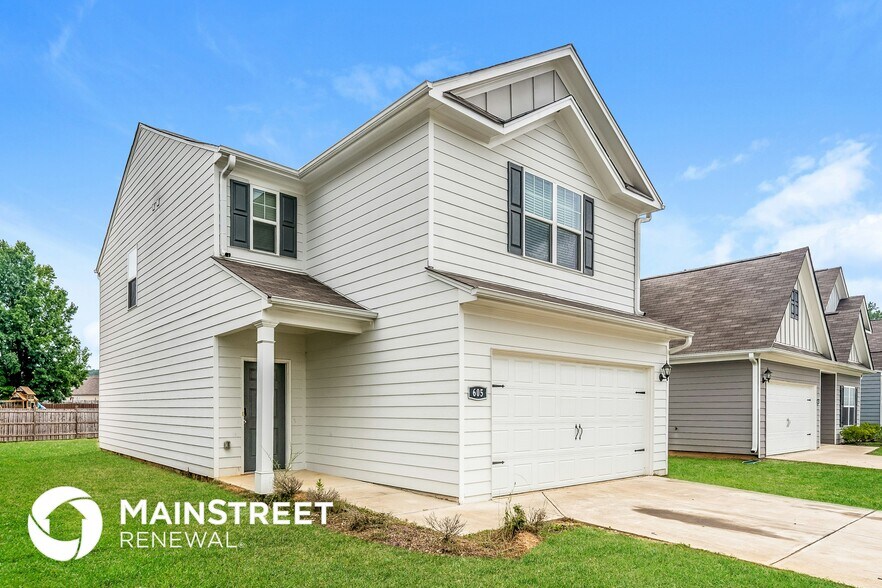 Building Photo - 605 Clover Cir