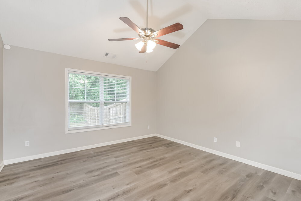 Building Photo - 3815 Pine Village Pl