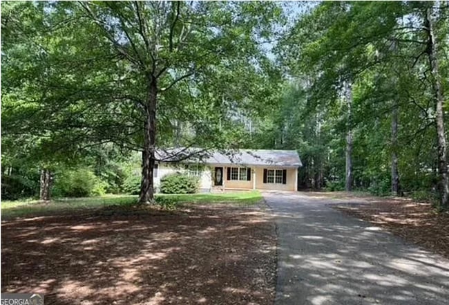 Primary Photo - 220 Eve Cir