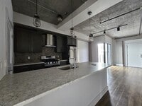 Building Photo - 58 Elm St