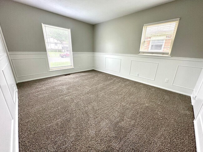 Building Photo - 130 Timberwood Ln
