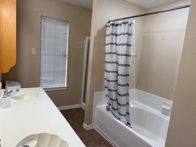 Building Photo - 2902 Hollis Dr