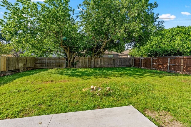 Building Photo - Beautiful 3 bedroom, 2.5 bathroom home in Round Rock!!!
