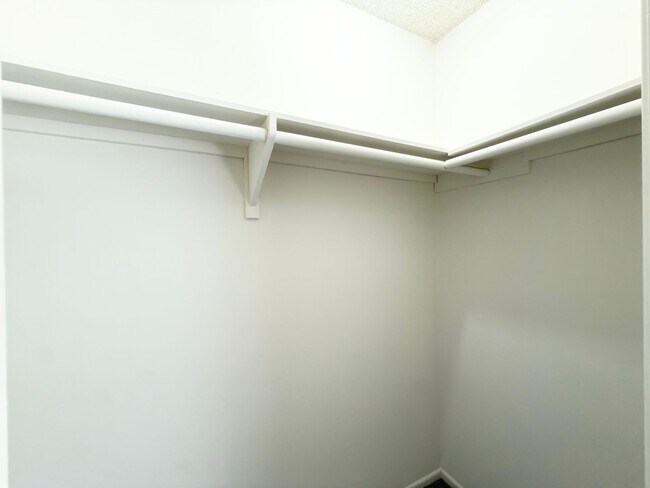 Building Photo - 2140 Via Camino Verde
