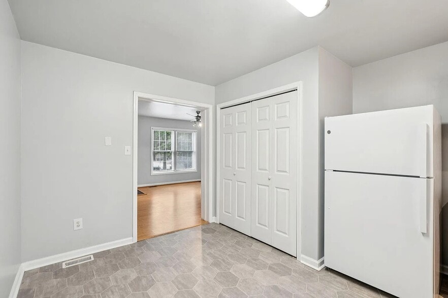 Building Photo - 6 Commercial Row