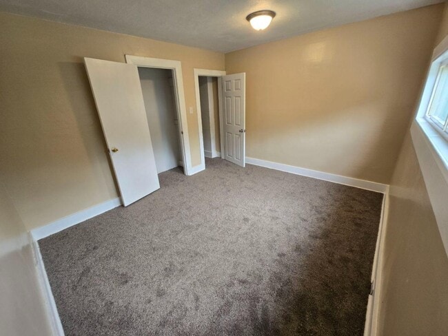 Building Photo - 724 Gino Merli Dr