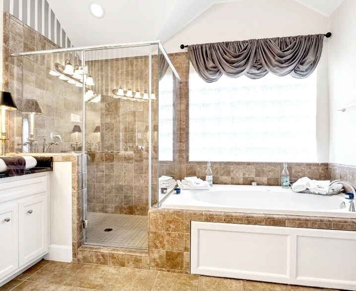 Building Photo - 548 Westcross St