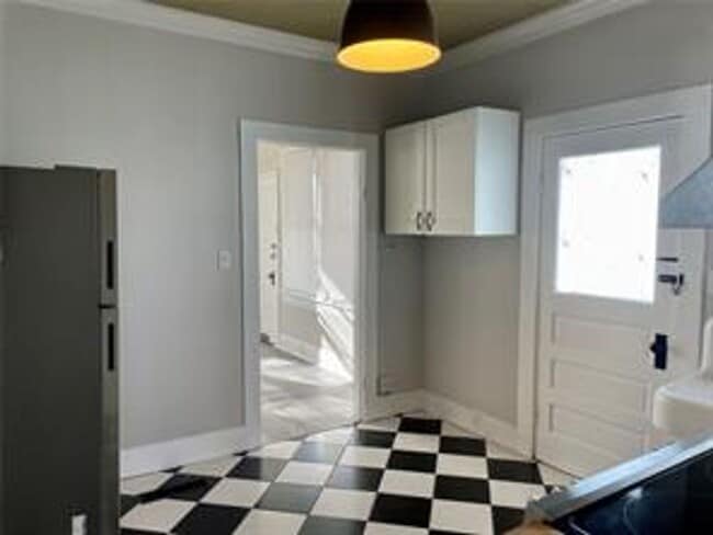 Building Photo - 2 Bedroom / 1 Bath Sanford Apartment Avail...